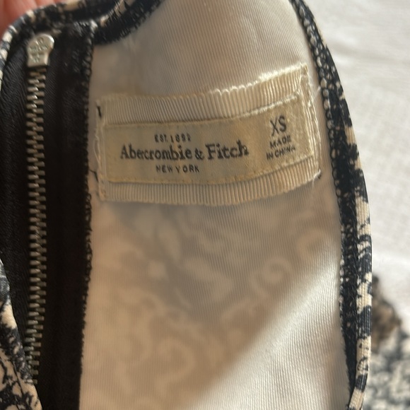 Women’s / Girls Abercrombie Dress - Picture 3 of 4